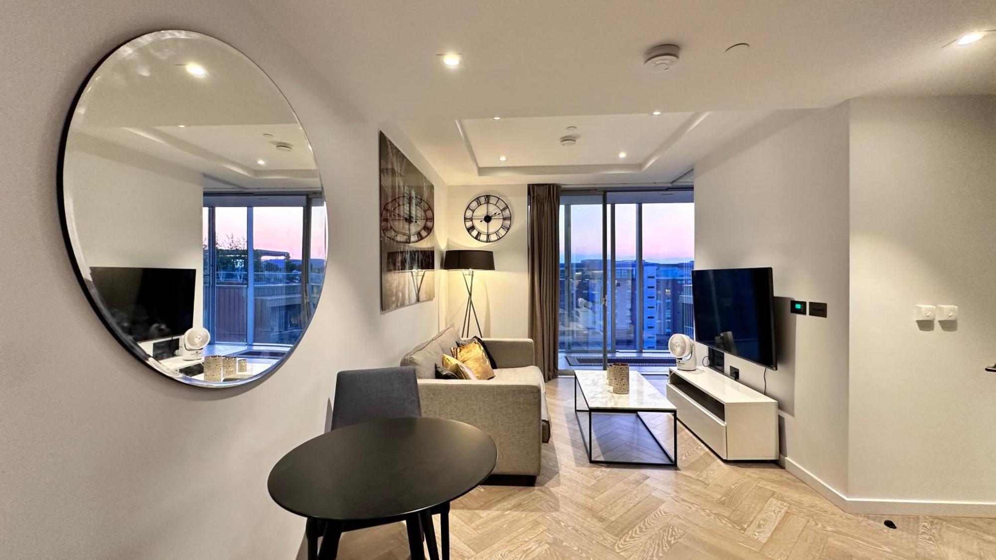 Battersea Power Station - Winter Garden Balcony & 1Gb Wifi - Luxurylondonstays Esterno foto